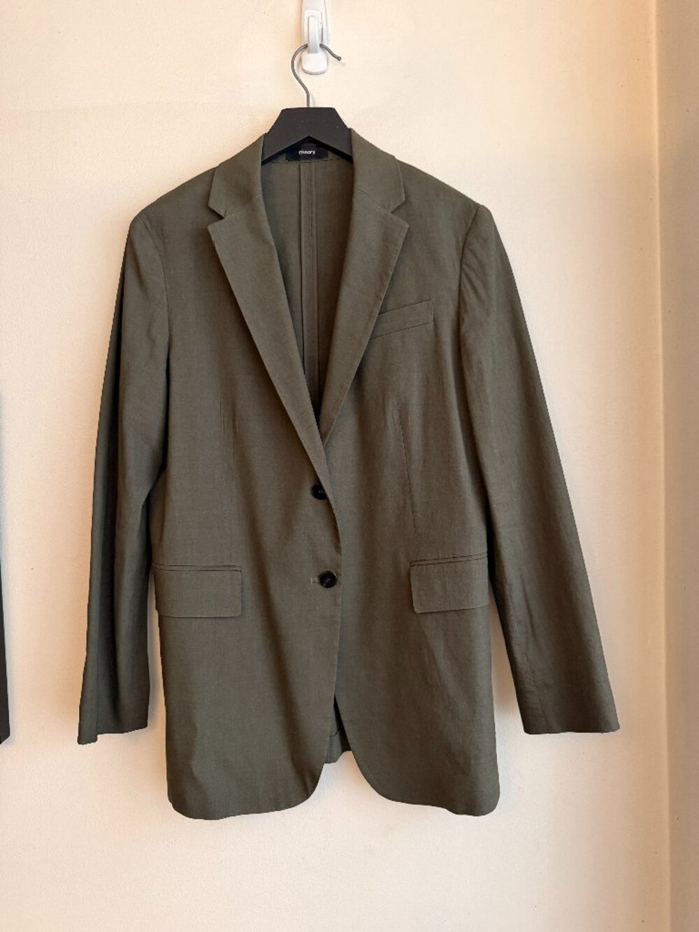 Theory olive green linen blend blazer. Size 4